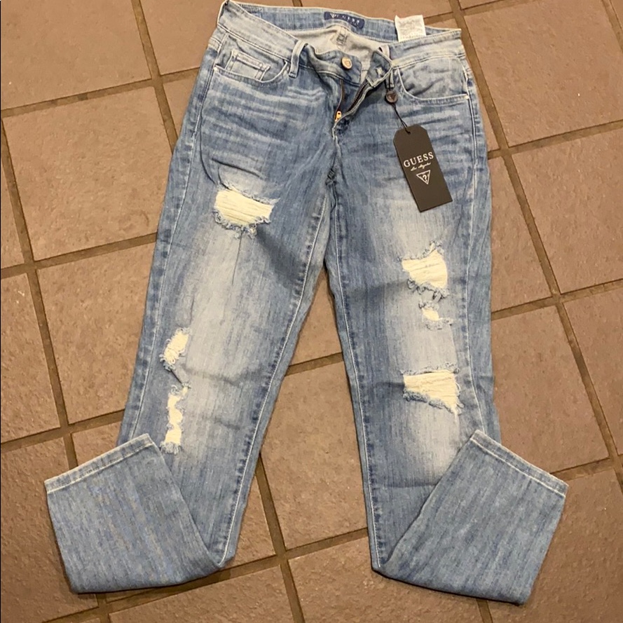 Nwt Guess Kate Skinny Destroyed Skinny Jean